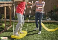 KidKraft Aire De Jeux En Bois Portique Balançoires Et Toboggan – Hideway Haven 11 KidKraft Aire De Jeux En Bois Portique Balançoires Et Toboggan – Hideway Haven -Solid || Axi || EXIT TOYS Soldes Boutique balancoire debout aire jeu bois kidkraft hideway haven