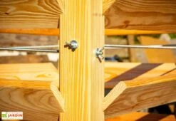 Tour De Culture Verticale En Bois De Mélèze 91 X 124 X 73 Cm -Solid || Axi || EXIT TOYS Soldes Boutique details tour culture bois meleze