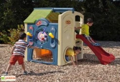 Step2 Cabane De Jardin Enfant - Maison De Jeux Tout-en-Un Fun Center -Solid || Axi || EXIT TOYS Soldes Boutique maison loisirs tout en un neighborhood fun center toboggan cibles table pique nique 3