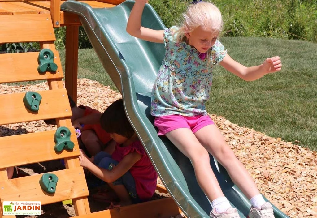 KidKraft Portique En Bois Ainsley Balançoires, Toboggan, Escalade 6 KidKraft Portique En Bois Ainsley Balançoires, Toboggan, Escalade – Image 4