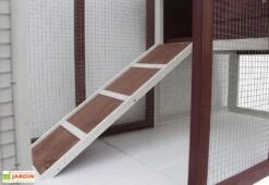 Poulailler En Bois Bicolore Standard 2-3 Poules (120 X 65 X 90 Cm) -Solid || Axi || EXIT TOYS Soldes Boutique poulailler bois rouge blanc trois poules 2