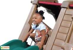 Step2 Aire De Jeux Adventure Lodge Play Center : Portique, Cabane, Toboggan -Solid || Axi || EXIT TOYS Soldes Boutique structure geante enfants portique balancoire cabane avec plateforme toboggan panier basket 550x300x220cm 5